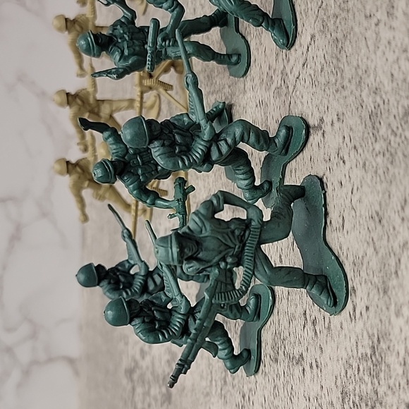 Large lot of Army men - Picture 2 of 5